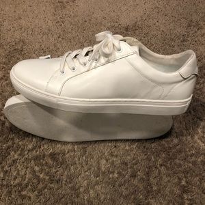 Banana Republic Minimalist Sneaker Size 10